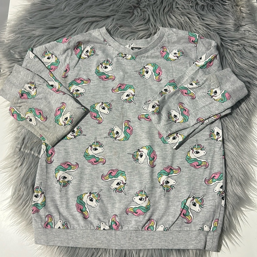 H&M Gray Unicorn Graphic Tee
